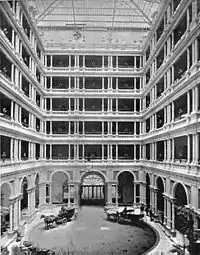 El "Gran Patio" del Palace Hotel original c.1895