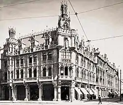 Palacio Undurraga, inaugurado en 1915, representante del estilo neogótico.