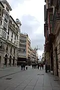 Calle Mayor de Palencia cerca de la calle Barrio y Mier, donde nació el poeta.