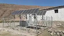 La Esc. N ° 474, es la única edificación del lugar, que posee corriente eléctrica, debido a que cuenta con paneles solares.