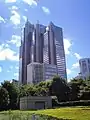 Vista desde los jardines adyacentes al TōChō