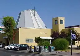 Parroquia de los Santos Justo y Pastor. Fue construida bajo el antiguo cementerio de Parla