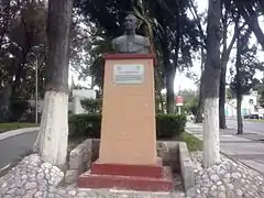 Monumento a Vicente Segura.
