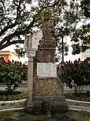 Monumento a Isabel La Católica en el parque del mismo nombre en la Ciudad de Guatemala en 2005.