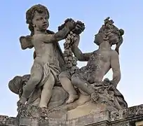 Hacia el palacio: niños con flores. La primavera.