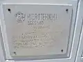 Placa de la empresa constructora yugoslava Hidrotehnika