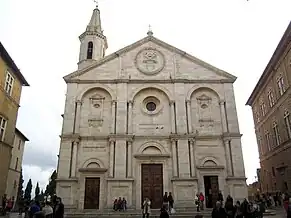 Catedral de Pienza (1459-1462), fachada renacentista