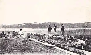 Descubrimiento de la "piragua de Chalain" en 1904.