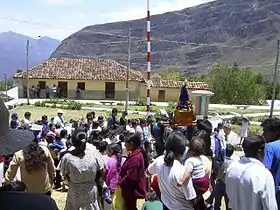 La plaza de armas de Cocabamba en las fiestas patronales.