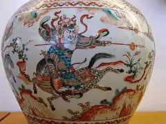 Vaso de porcelana con escena de lucha, época del emperador Jiajing, dinastía Ming.