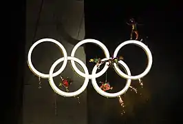 Presentación de los Anillos olímpicos durante la ceremonia de apertura de los Juegos Olímpicos de la Juventud 2018.