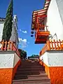 Escaleras hacia la iglesia y plaza