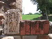 Estatuas de los antiguos templos jainas.