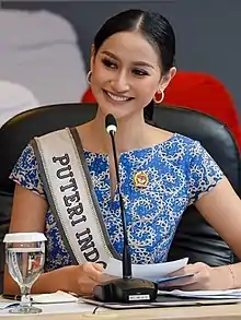 Puteri Indonesia 2020-2021Raden Roro Ayu Maulida Putri,de Java Oriental