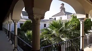 Claustro conventual. Vista desde galería superior.