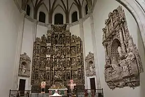  Interior y retablo de la Capilla del Obispo