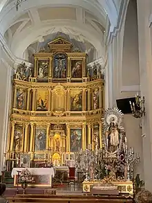 Virgen de la Antigua y retablo de la parroquia