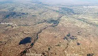 Vista aérea de parte del curso del río Arlanza.