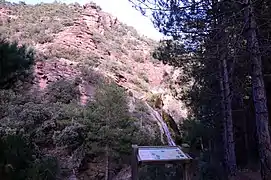 Paisaje fluvial en el paraje Los Amanaderos de Riodeva (Teruel), detalle de la «Cascada de las Ninfas» (2017).