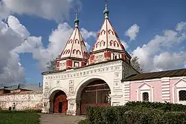 Puerta Sagrada del Monasterio Rizopolózhenski en Súzdal (1688)