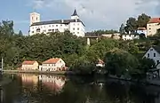 El castillo: hrad Rožmberk