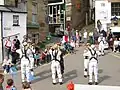 Bailarines de Danza Morris en la Bahía de Robin Hood