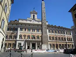 Palazzo Montecitorio, obra de Bernini (1650) completado por Carlo Fontana