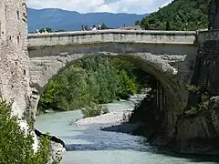 El puente romano de Vaison-la-Romaine, Francia