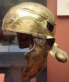 Casco de caballería romano, siglo I d.C.