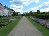 El jardín de plantas perennes a lo largo de Sølvgade