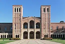 Royce Hall, Universidad de California en Los Ángeles (inspirado en la Basílica de San Ambrosio de Milán)