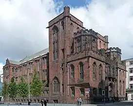 La biblioteca John Rylands (1890-1899), en Mánchester, obra de  Basil Champneys