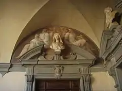 Busto della Madonna, Claustro de la Sacristia, iglesia de Santa Maria de los Ángeles (Florencia)
