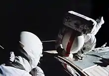 Durante una EVA de la misión Apolo 16