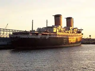 Fotografía del United States tomada desde un crucero.