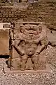 Mediorrelieve: imagen de Bes en Dendera.