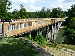 Puente en Saint-Julien-sur-Garonne