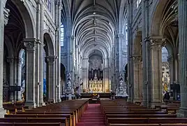 Nave de la basílica