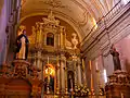 Vista del altar principal de la iglesia.