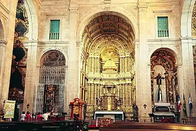 Retablo mayor de la catedral Basílica de San Salvador (Salvador de Bahía, Brasil), antigua iglesia de los jesuitas, de João Correia (1665-1670).