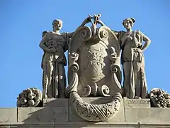 Estatuas de la fachada