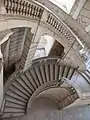 Panorámica de la escalera principal.