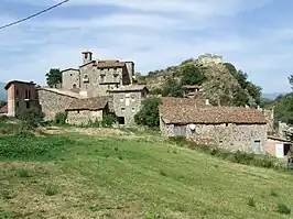 Vista general de Nahens desde el oeste.