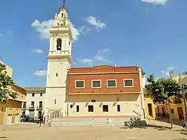 Vista de la Iglesia de Santa Ana, en Señera