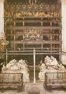 Sepulcro de los Reyes Católicos, y de Juana la Loca y Felipe I el Hermoso, de Domenico Fancelli y Bartolomé Ordóñez, respectivamente, en la capilla real de Granada.