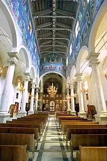 Interior de la catedral San Demetrio Megalomartire