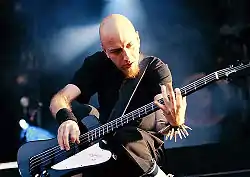 Shavo Odadjian Bajo, coros