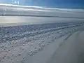 Vista de un punto del macizo donde el hielo glaciar se encuentra con hielo o roca de movimiento lento.