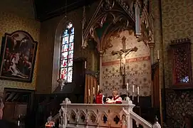 Capilla lateral en la que se presenta la Santa Sangre a los fieles.