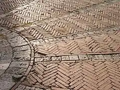 Pavimento de ladrillo en Piazza del Campo, Siena.